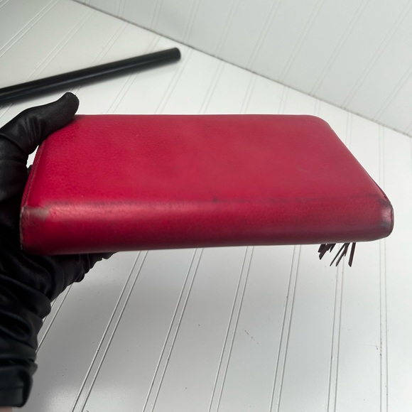 Gucci GG Pink Leather Zippy Wallet - Picture 5 of 13